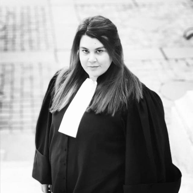 Maître Déborah Zubillaga, avocate collaboratrice du cabinet S&R Avocats à Paris